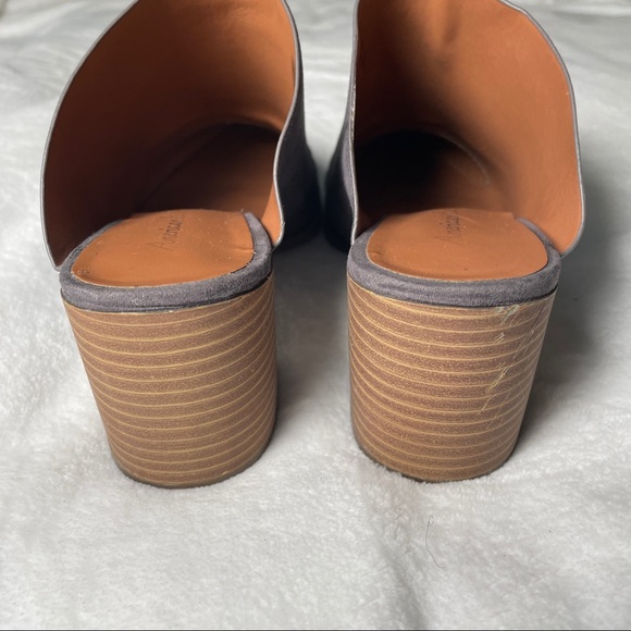 American Eagle Gray faux suede mules 6.5 - Picture 3 of 6
